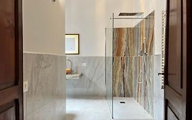 Vitozzi Suite